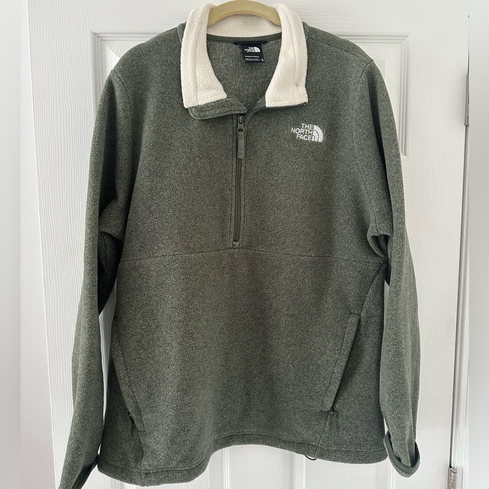 North Face Women’s Quarter Zip Jacket